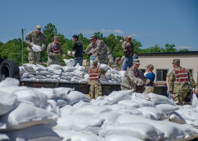 Missouri National Guard Soldiers work with local high school JROTC students