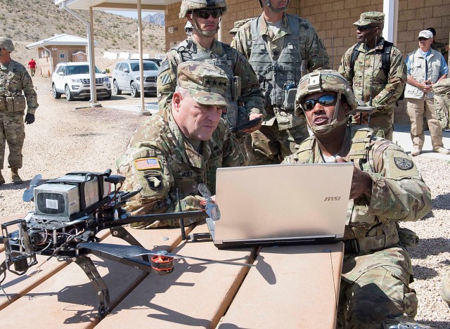 Army Chief of Staff visits cyber Soldiers at NTC