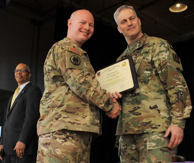 Signal Soldiers return from deployment; welcomed home with special ceremony