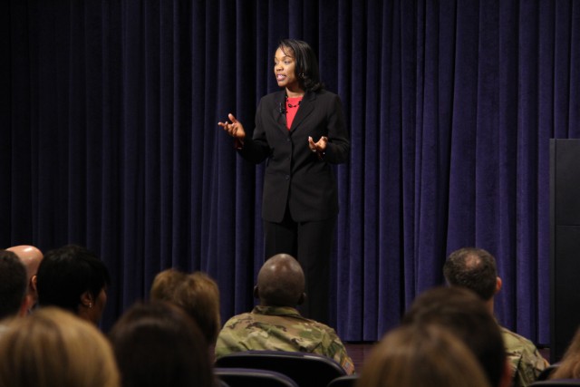 ASA (ALT) leader speaks to APG workforce on leadership