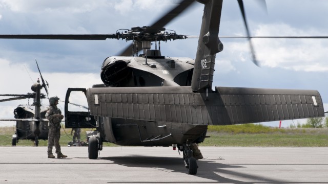 U.S., Canadian medics share techniques and helicopters at Maple Resolve 17