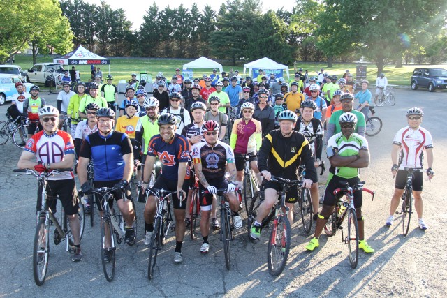 Team APG cycles to promote Clean Commute Month