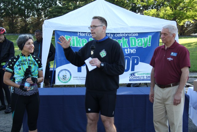 Team APG cycles to promote Clean Commute Month