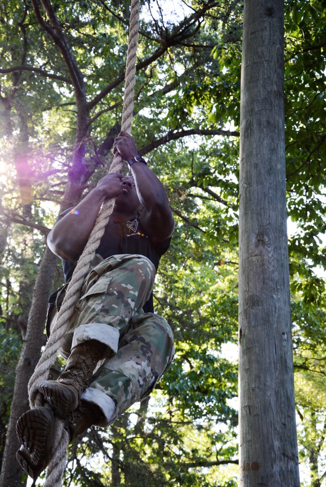 704th MI dominates Super Squad Competition