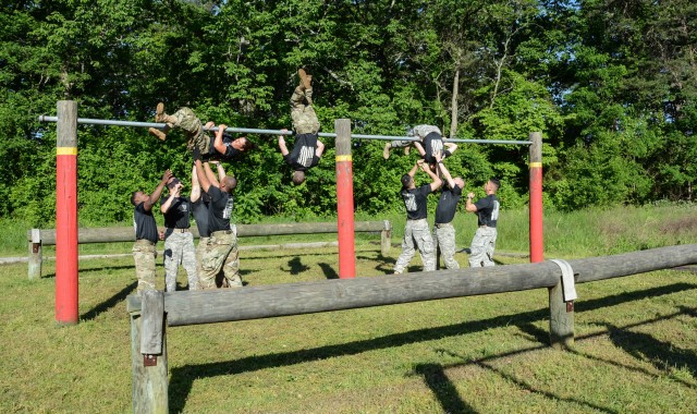 704th MI dominates Super Squad Competition
