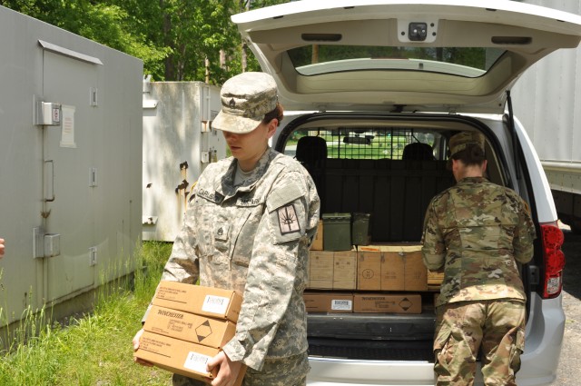 New York National Guard Soldiers conduct M4/ M9 qualification