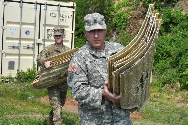 New York National Guard Soldiers conduct M4/ M9 qualification