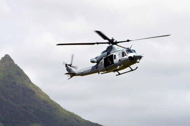 Soldiers, Marines conduct helocast operations off Hawaiian coast