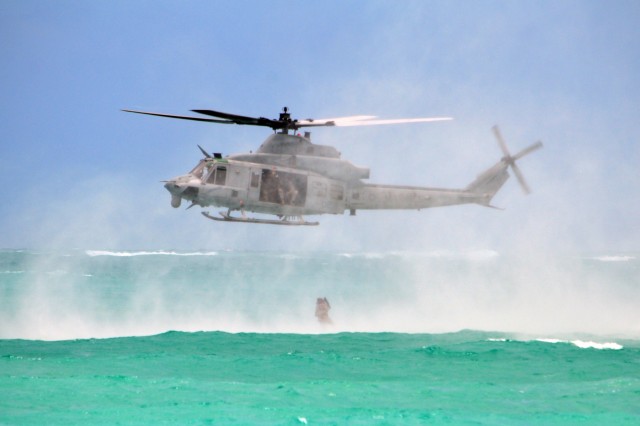 Soldiers, Marines conduct helocast operations off Hawaiian coast