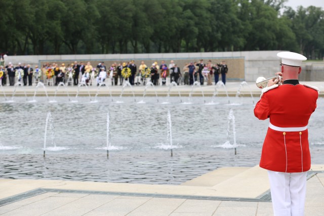 BOSS Leaders place wreath at WWII Memorial 