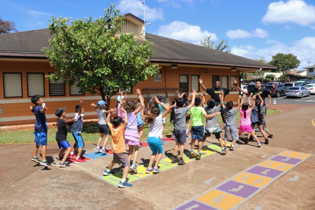 84th Engineers continue to 'GET FIT' with Mililani Uka Students