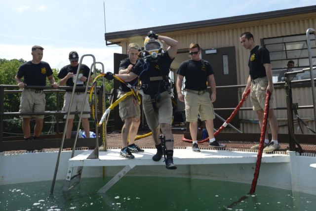 Underwater welding: Army Divers conduct salvage projects, keep ports afloat