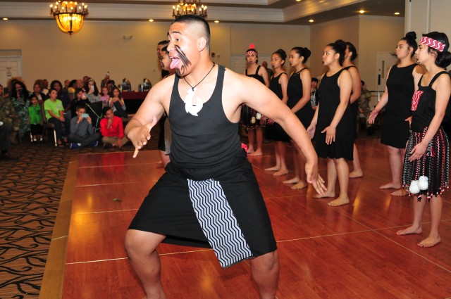 Measina A. Samoa and Hula Ohana O'Kentucky 1