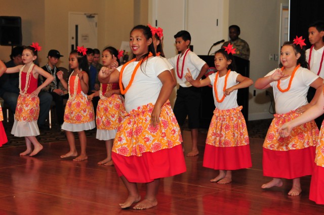 Measina A. Samoa and Hula Ohana O'Kentucky 3