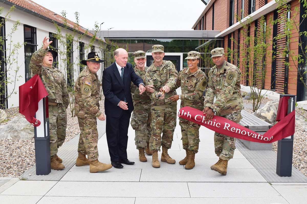 Health Clinic Vilseck Ribbon Cutting Celebrates Construction Milestone