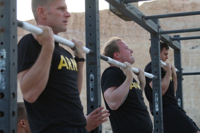 U.S., Canadian military personnel earn German Armed Forces Proficiency Badge in Jordan