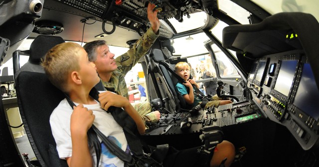 Fort Rucker hosts survivors at Gold Star Simulator Day