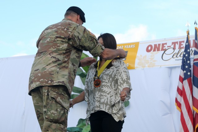USARHAW, USARPAC Host Luau to Commemorate U.S. Army's 242nd Birthday