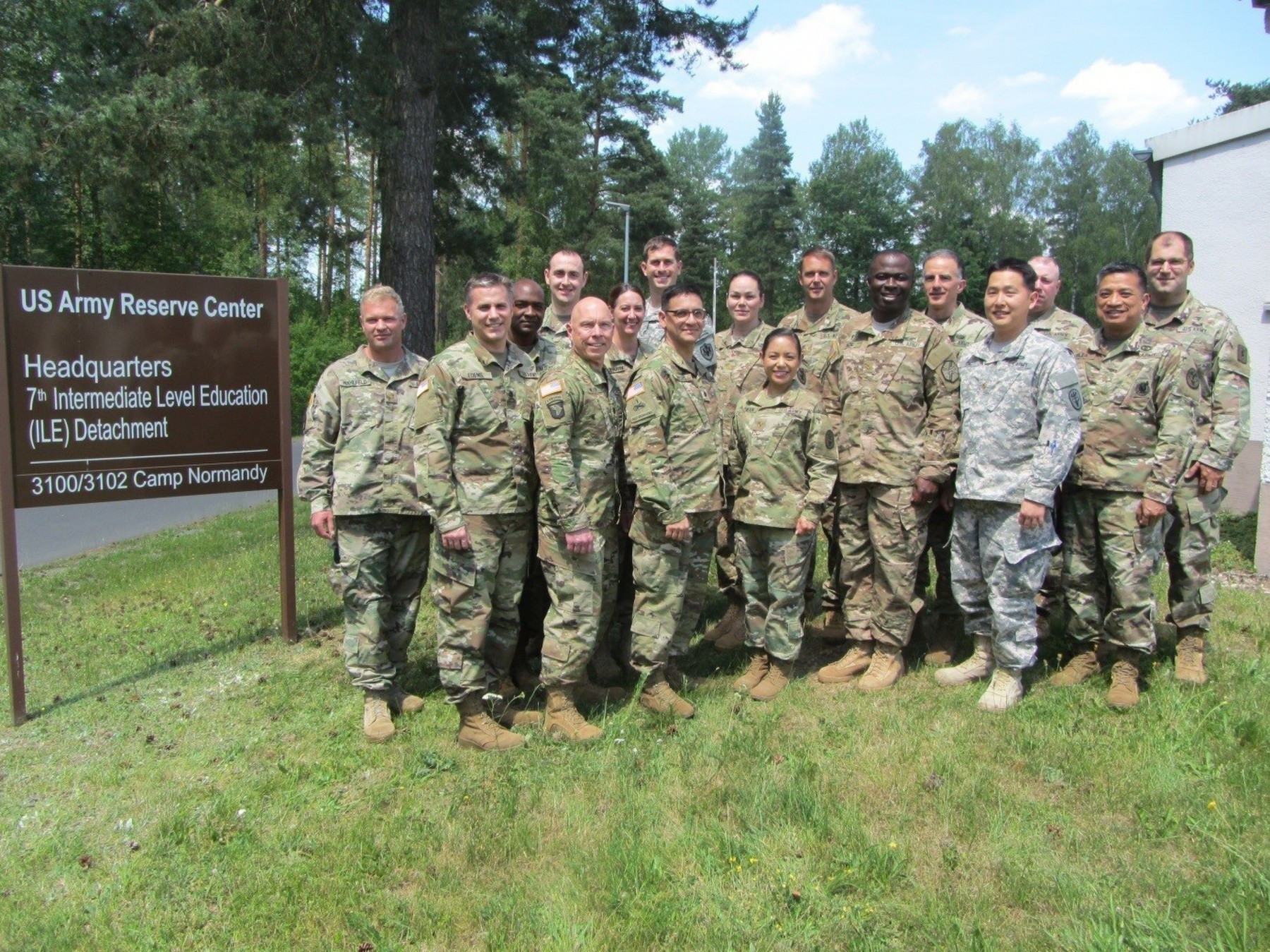 Field grade Army officers complete professional training Article