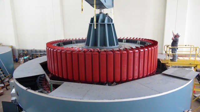 Crew installs 249-ton hydropower rotor at Center Hill Dam