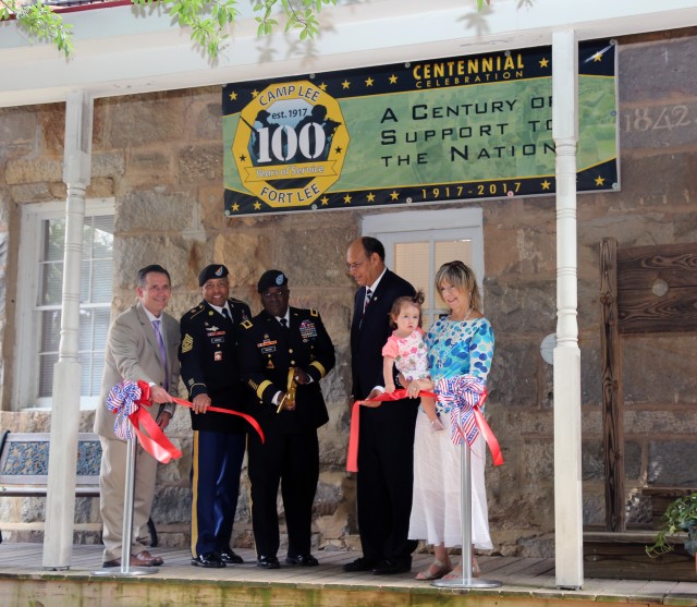 Fort Lee community partner hosts Centennial World War I display