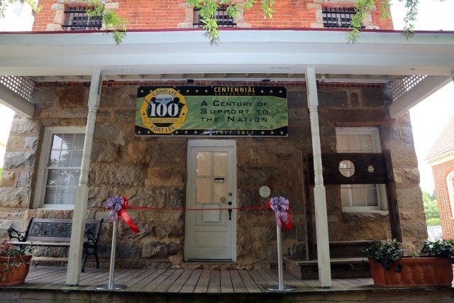 Fort Lee community partner hosts Centennial World War I display