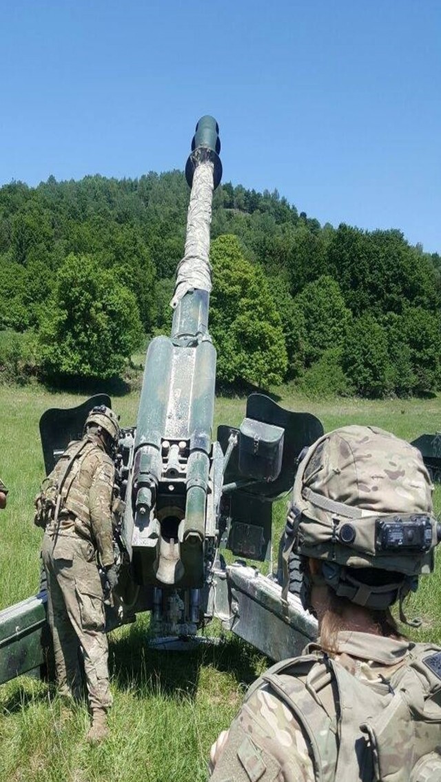 3-29 FA builds artillery rapport with Romanians at Combined Resolve VIII