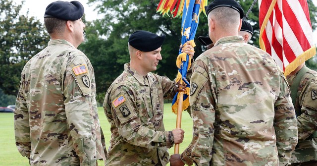 1-223rd welcomes new commander