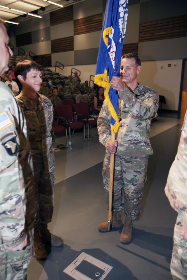 USAMMDA Celebrates Arrival Of New Commander | Article | The United ...