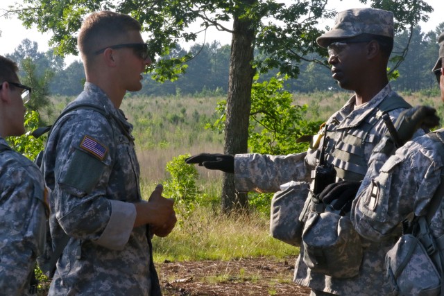 First Army Soldiers kick off summer supporting Army Guard exercise