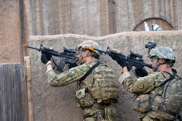 Soldiers, Airmen conduct joint air assault operations