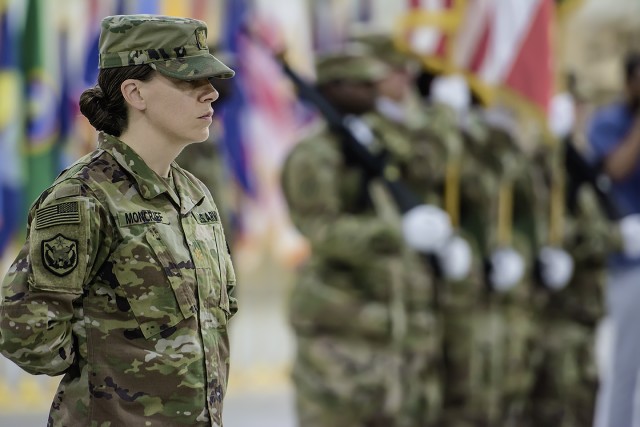 Army Field Support Battalion-Kuwait welcomes new commander