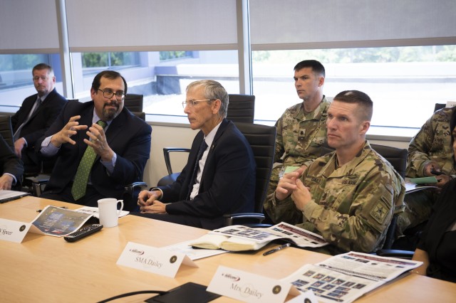 Senior Army leaders meet with researchers