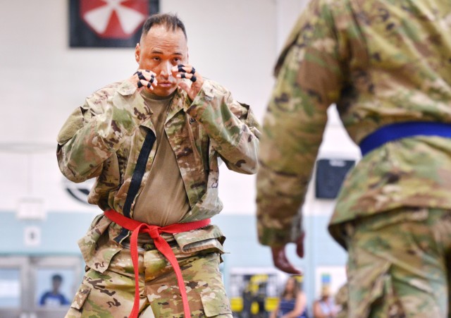 Soldiers grapple for Eighth Army Title