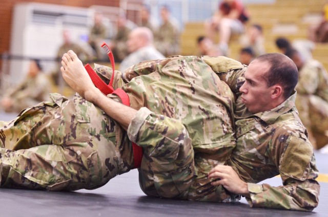 Soldiers grapple for Eighth Army Title