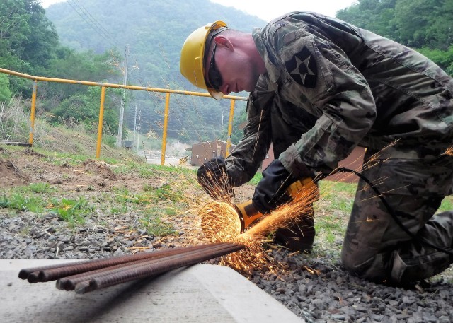 'Wolfpack' engineers rise to battle-ready standards in Korean theatre