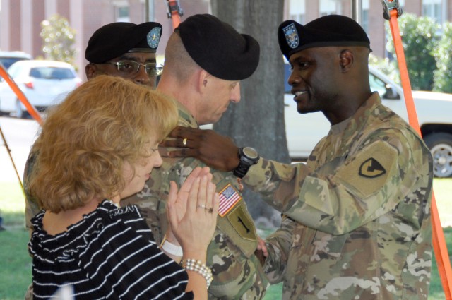 Change of Command 07