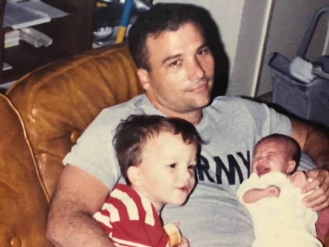 Soldierly siblings: Brother, sister reunite downrange