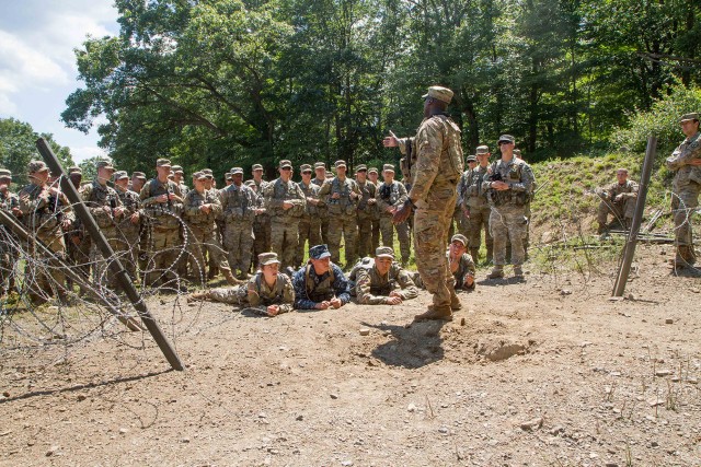 1st Brigade Combat Team Soldiers train U.S. Military Academy cadets at West Point