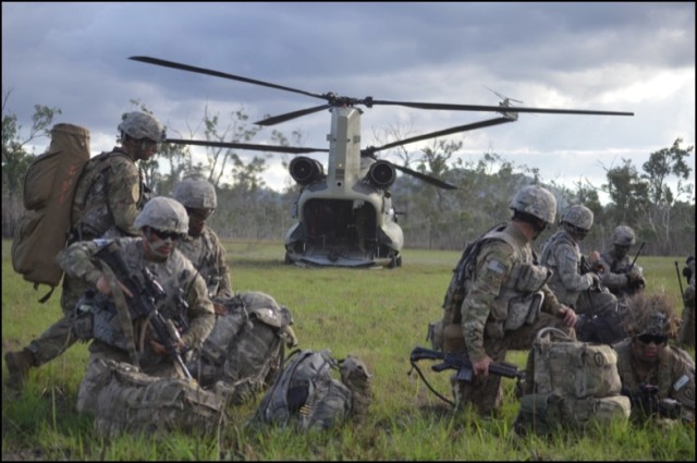 Soldiers  establish blocking positions at Shoalwater Bay Training Area