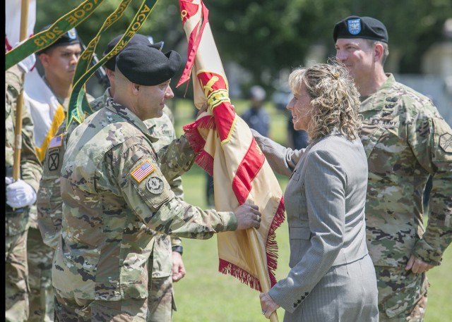 USAG Japan says farewell to one commander, welcomes another