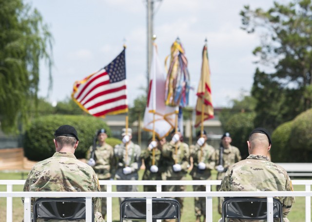 USAG Japan says farewell to one commander, welcomes another