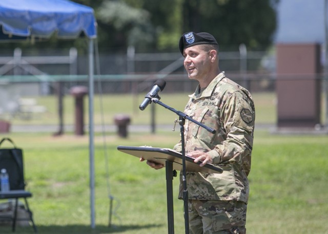 USAG Japan says farewell to one commander, welcomes another