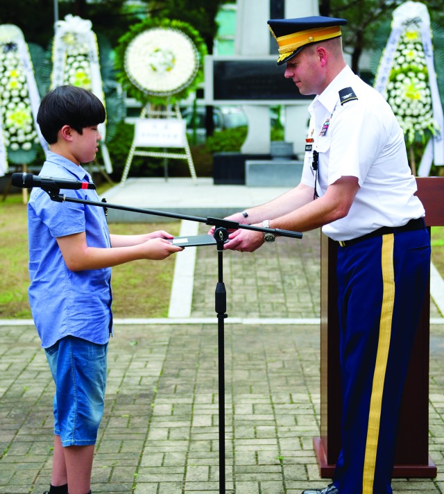 Soldiers, Citizens honor the fallen from the Battle of Cheonan