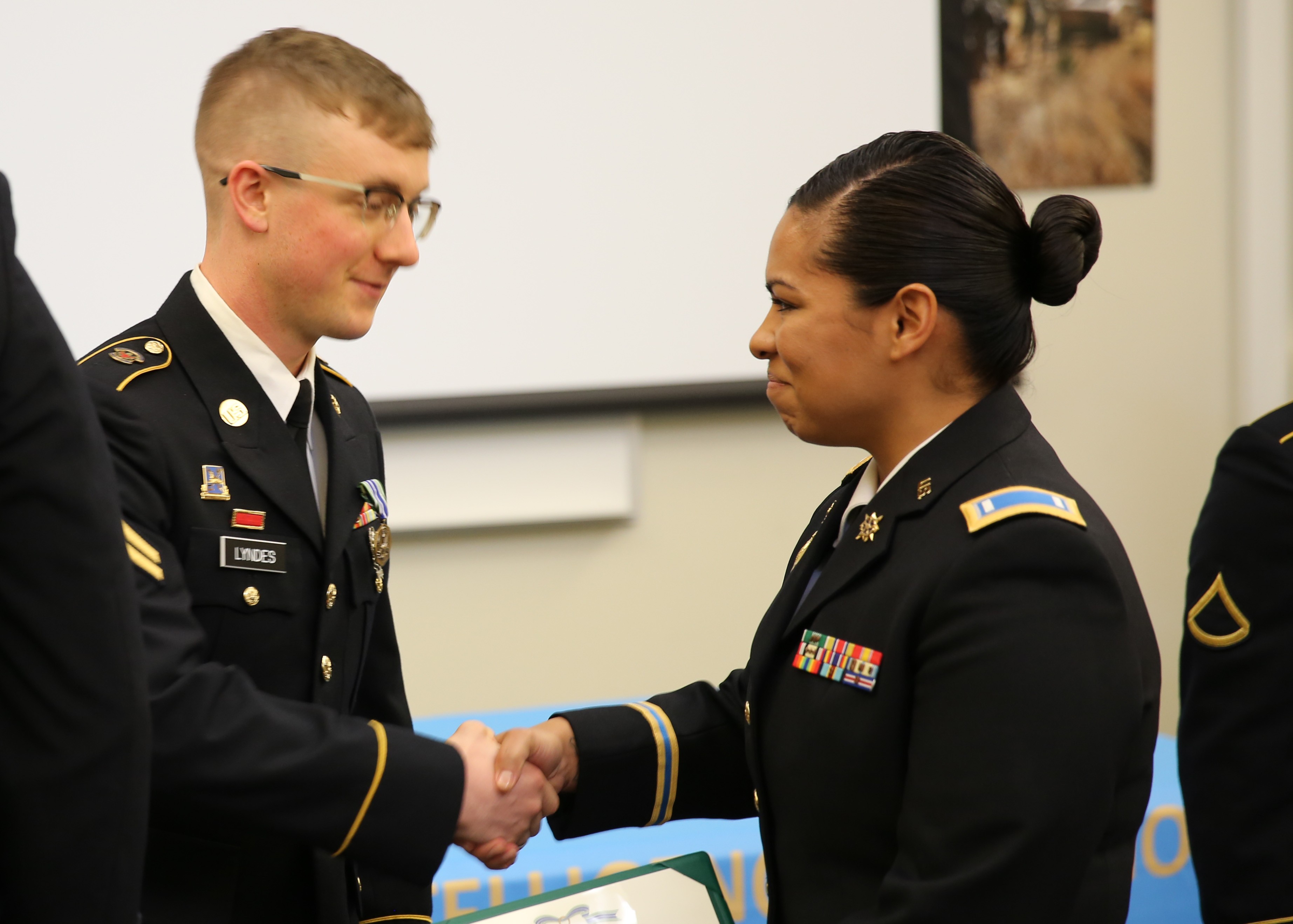 minnesota-national-guard-soldier-named-distinguished-honor-graduate