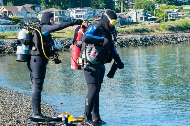 Scuba diving brings excitement, perspective, healing to retired Army personnel
