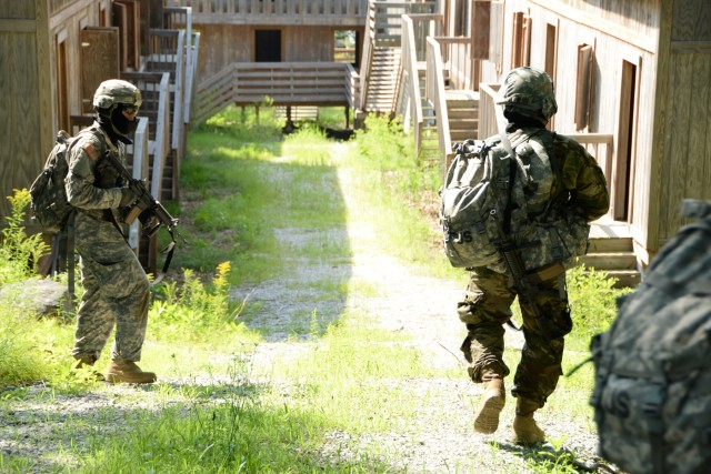 New York Army National Guard Future Leaders Course hones junior Soldiers skills