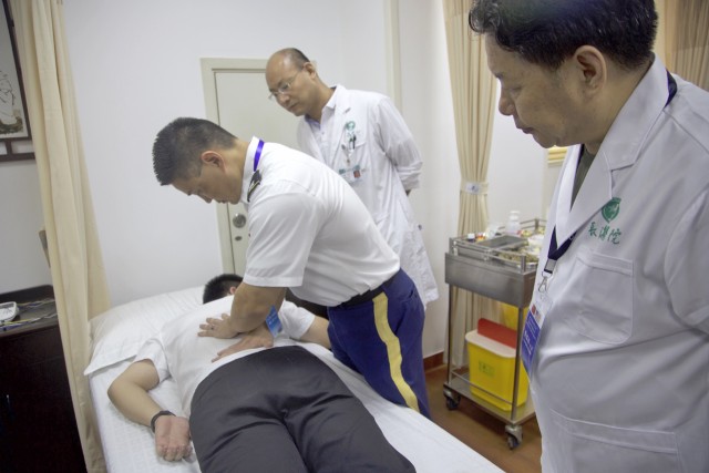 TAMC physiatrist participates in US-China acupuncture expert exchange