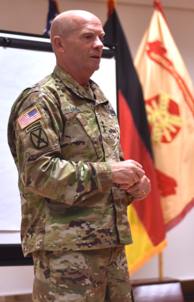 LTG Dahl visits USAG Ansbach
