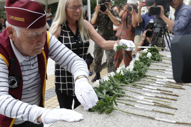 TF Smith's war veteran pays tribute